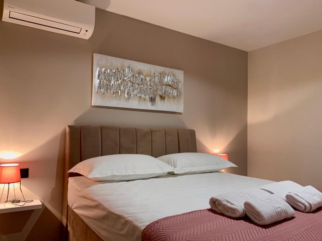Apartment Linda With Panoramic Sea View Makarska Exterior foto